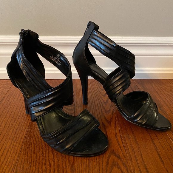 Black Strap Open Toe Heels - Picture 2 of 5